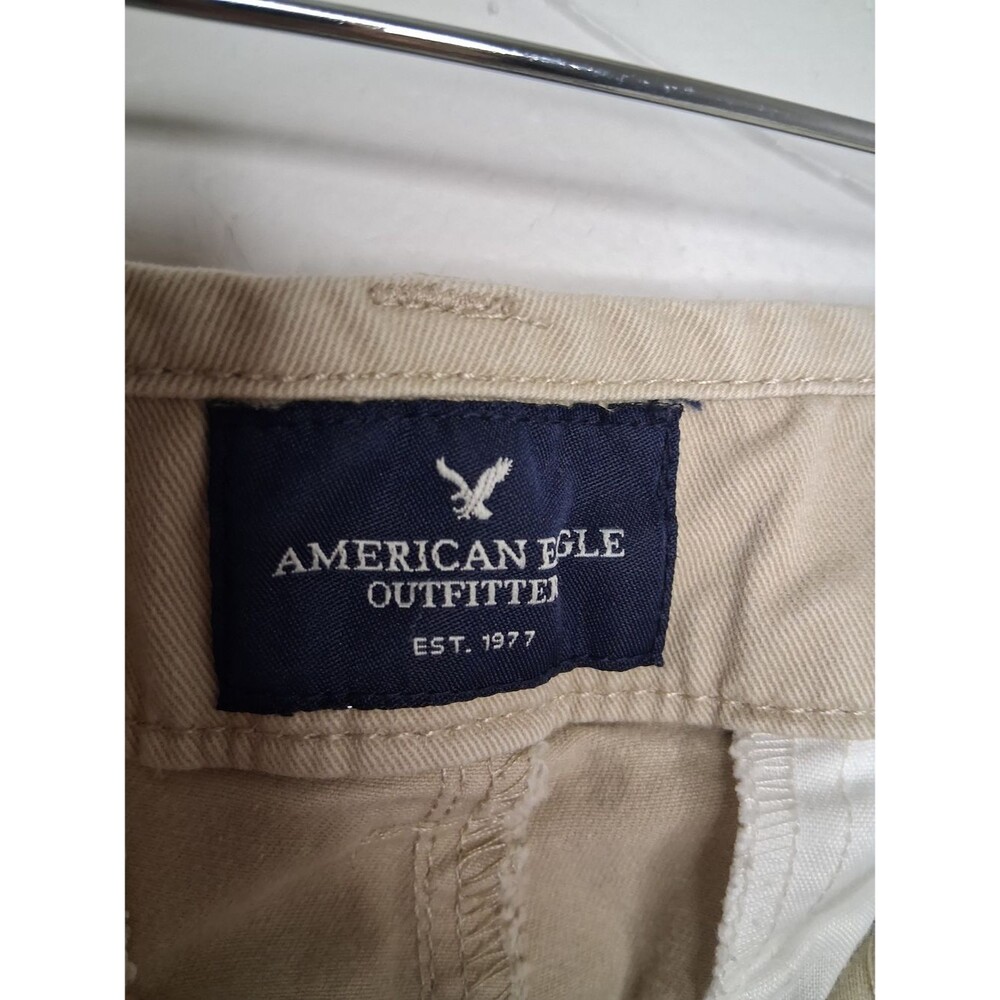 American Eagle Midi Stretch Chino Shorts Women's Sz 10 Beige Khaki Cotton - Picture 4 of 9